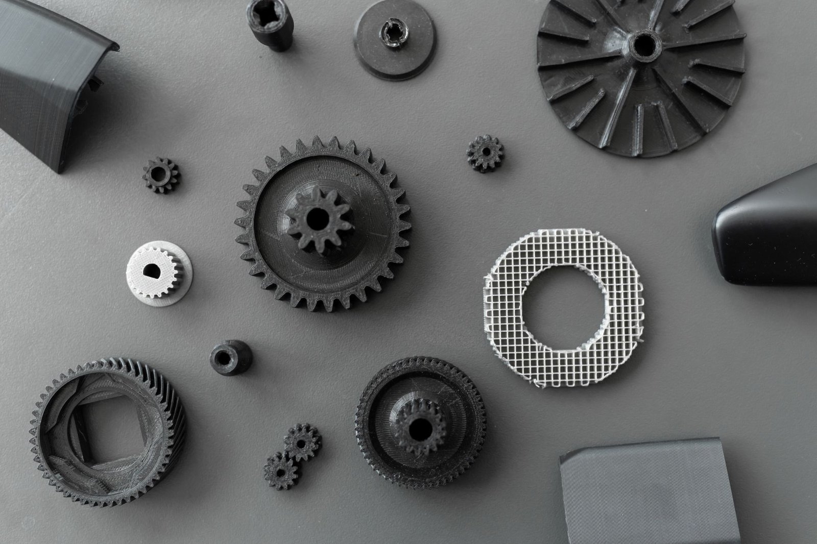 Best Practices for Designing User-Friendly Themes 3d Printed Objects On The Table In The Laboratory NXUDSW5 1 1